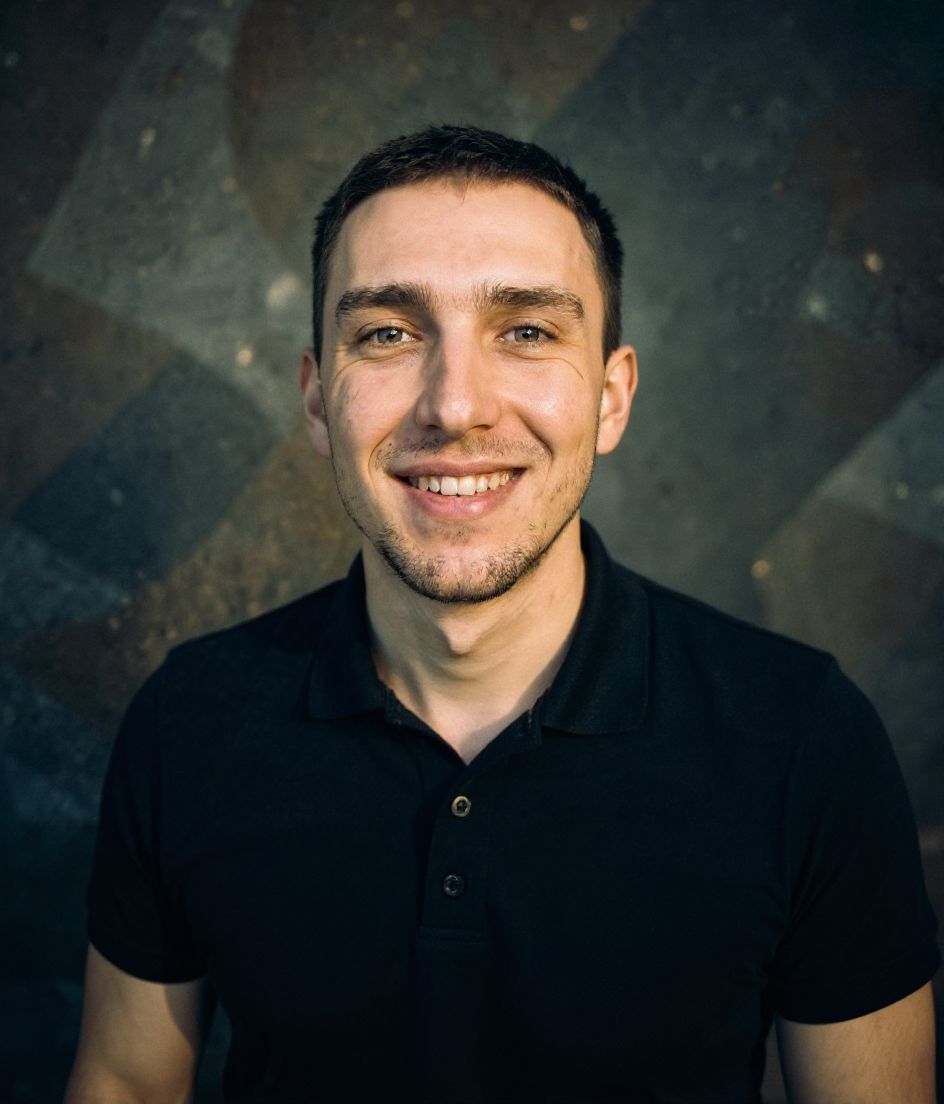 Professional AI headshot from HeadshotCam
